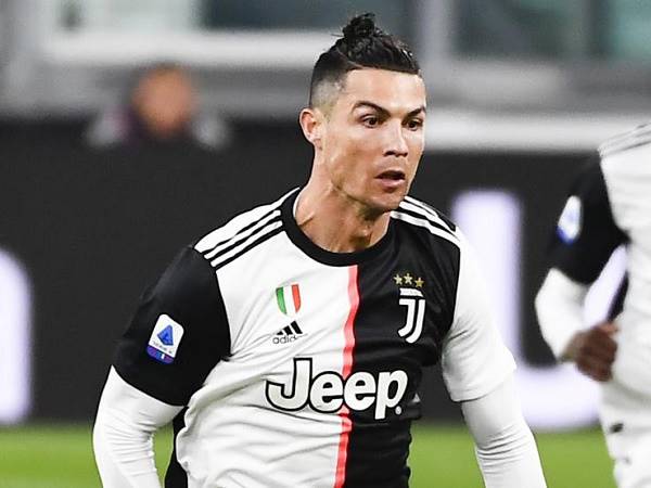 Tin bóng đá Italia 30/3: Ronaldo chấp nhận giảm 100 tỉ tiền lương giúp đỡ CLB giữa mùa Covid-19