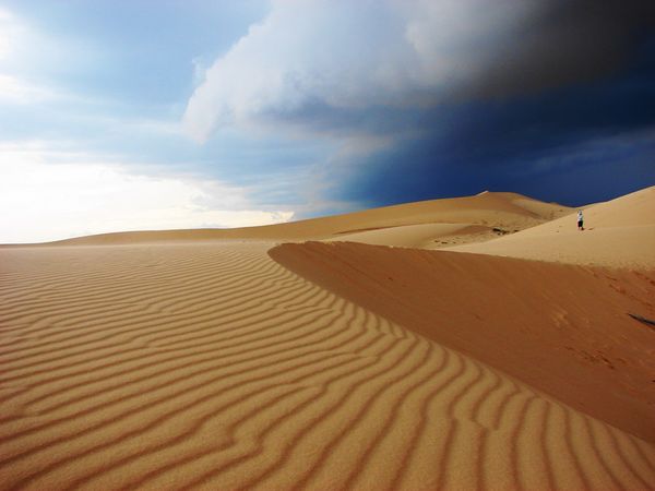 Mơ thấy cát là điềm báo lành hay dữ?