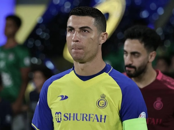 Tin bóng đá tối 3/2: Al Nassr chỉ phải trả 10% lương cho Ronaldo